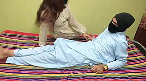 servant shoves fat lund in indian desi bhabhi's chut and mouth