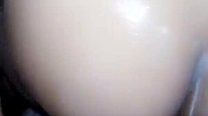 arab milf wife flaunts her hot tight ass