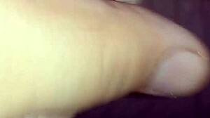 Chubby latina teases her juicy wet big pussy in homemade closeup