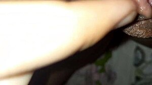 Chubby latina teases her juicy wet big pussy in homemade closeup