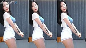 damn, this pure korean girl's big tits bounce so cute when she dances...