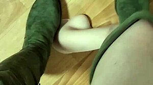 Play With Curvy Blonde Elza Kom's Huge Ass And Toys Now