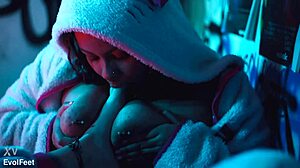 Lesbian latina babe licks girlfriend's bare feet and toes passionately