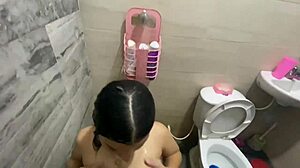 hermanastra tetas naturales masturba polla hermanastro ducha porno espanol