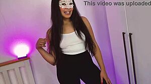 Raissa Conte experiments with tight gym leggings outfit