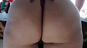 damn, that peruvian milf has tremenda curves worth savoring slowly...