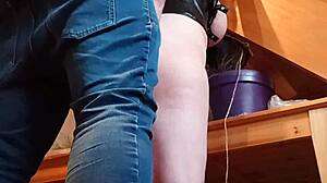 bound esclave deepthroats in hardcore bondage session