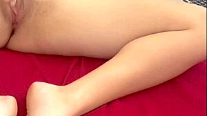 Deixei câmera no quarto e minha namorada se masturba sozinha 😈🔥