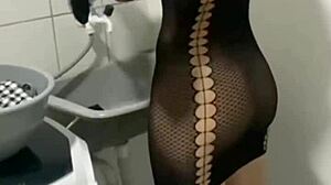 That Brazilian maid's dress was too sexy, couldn't hold back on her ass