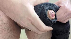 this towel feels so real watch my massive cumshot explosion