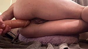 Italian milf artemisia love stretches hairy pussy with dildo anal solo