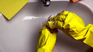 Hot Housewife Cleans Dildo After Deep Pussy Insertion