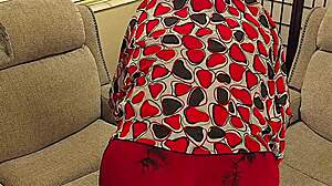 jerk off to my 50yo bbw milf's huge juicy ass workout in leggings wide open pussy up close