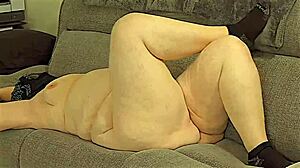 jerk off to my 50yo bbw milf's huge juicy ass workout in leggings wide open pussy up close