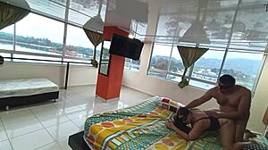en el hotel con la esposa de mi jefe... compartimos cama y le di toda mi leche adentro fullonxred