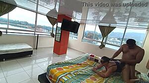 en el hotel con la esposa de mi jefe... compartimos cama y le di toda mi leche adentro fullonxred