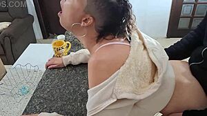 A stepdaughter gets surprised during breakfast in the kitchen 😲🍳💦