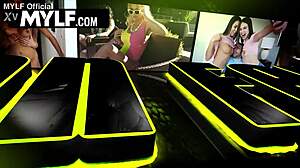 Sharing my freeuse milf at fancy restaurant feels so kinky! 😈🍽️