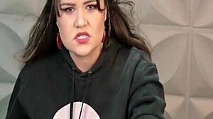 Big Pussy Lesbians Lick In Official Clip