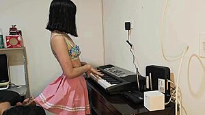 Wanna fuck this young pink skirt babe before piano?