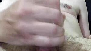 mais uma punheta minha com gozada gigante pra ti uai