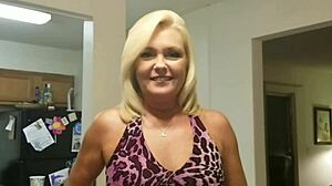 wanna see her suck fuck pee on cocks?
