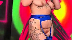 Curvy Tattooed Teen Shows Big Tits