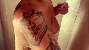 thick ass babe flashes juicy curves in steamy bath