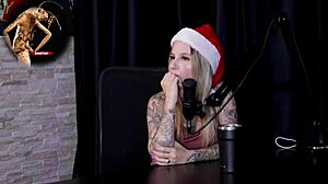 gostosa masturbates then takes anal cum after celeb talk?