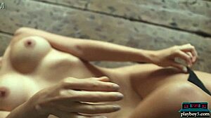 Calypso Muse strips sexy