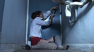 vigilantes spy young girl taking outdoor worker's rough anal pounding?