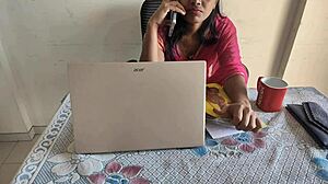 desi indian bhabhi working in office so i brutally fucked her pussy at work