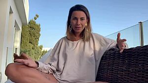 Women like roxyfox spill if cock size really matters during sex!