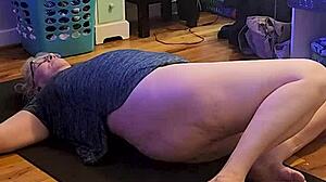 starting the day with hot mature milf's flexible yoga poses and pussy tease
