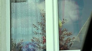 Taxi Driver Spots Stocking MILF's Bare Pussy Window Cleaning