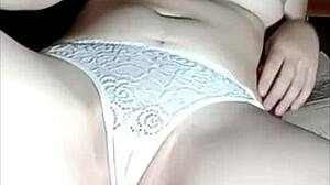 korean cam girl fingers juicy pussy to help fan cum hard