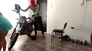 hey innocent neighbor surprised me with her kinky curvy ass shakes