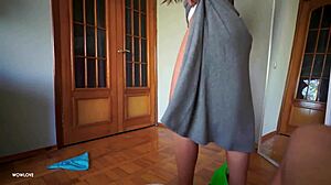 fit stepmom catches me hard while cleaning... gonna help jerk it out?? 😳🍆