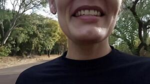 Gostosa mamando pedestre rua dia quer mais?
