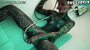 teen's shower wand orgasm rush