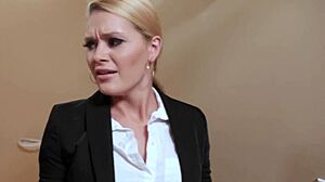 gorgeous lesbians in heels scissor and eat pussy hd