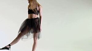 whoa 😍 sexy gymnast flexes nude in gym yoga! 🔥