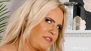 curvy blonde bbw strips toys fat pussy on couch!