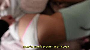 Hermanastra virgen aprende sexo a escondidas con roommate en dormitorios