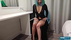 roxy lips bends over lil endi monster cock pov