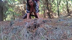 fucking beautiful huge ass bbw outdoors in woods exhibitionist