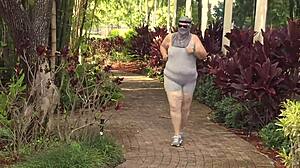 Fat ass milf in leggings fingered fucked creampied by black guy outdoors