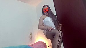 creampie floods puta mexicana's big pussy lips as infiel esposa chupa y cabalga verga