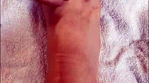 chatting with fans while showing off my bare latina feet