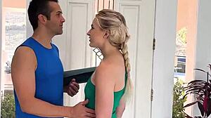 Free Use Pussies on Gym Gear! Spandex Threesome Oral Blast